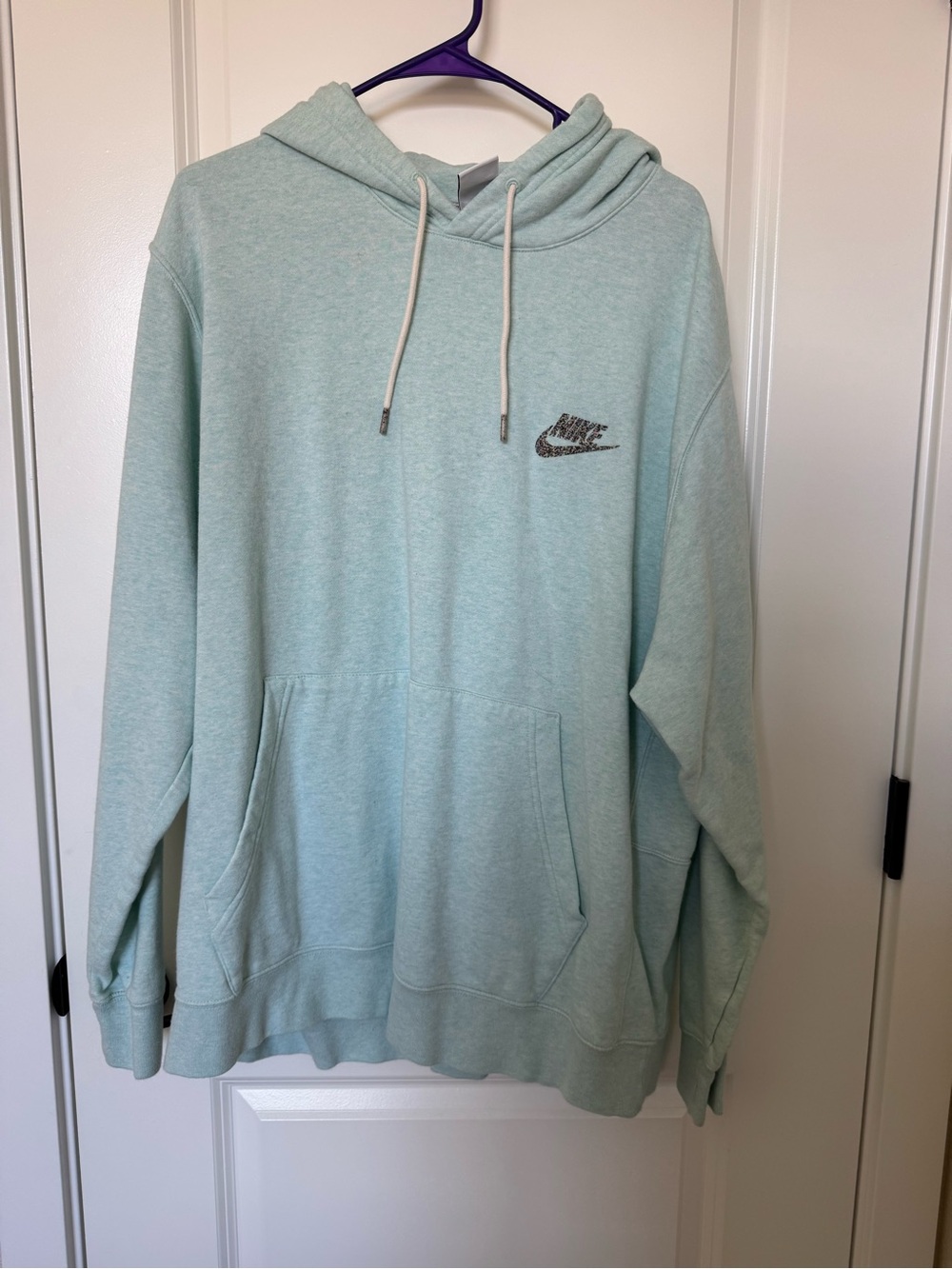 Nike women’s Light Mint Zip-Up Hoodie Sweatshirt great condition